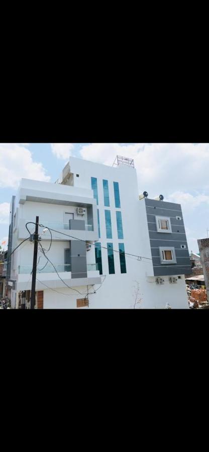 Hotel Anand Ujjain Esterno foto